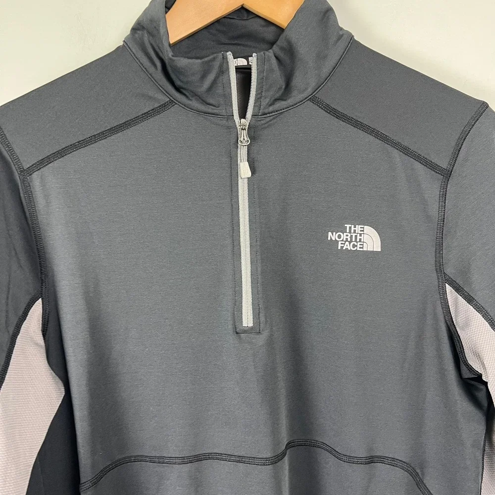 The North Face Mens Quarter Zip Performance Pullover Gray Mesh Panel‎ Small S/P
